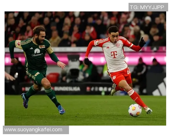 法兰克福主场大胜汉诺威,德甲比赛豪取胜利 法兰克福主场大胜汉诺威,德甲比赛豪取胜利